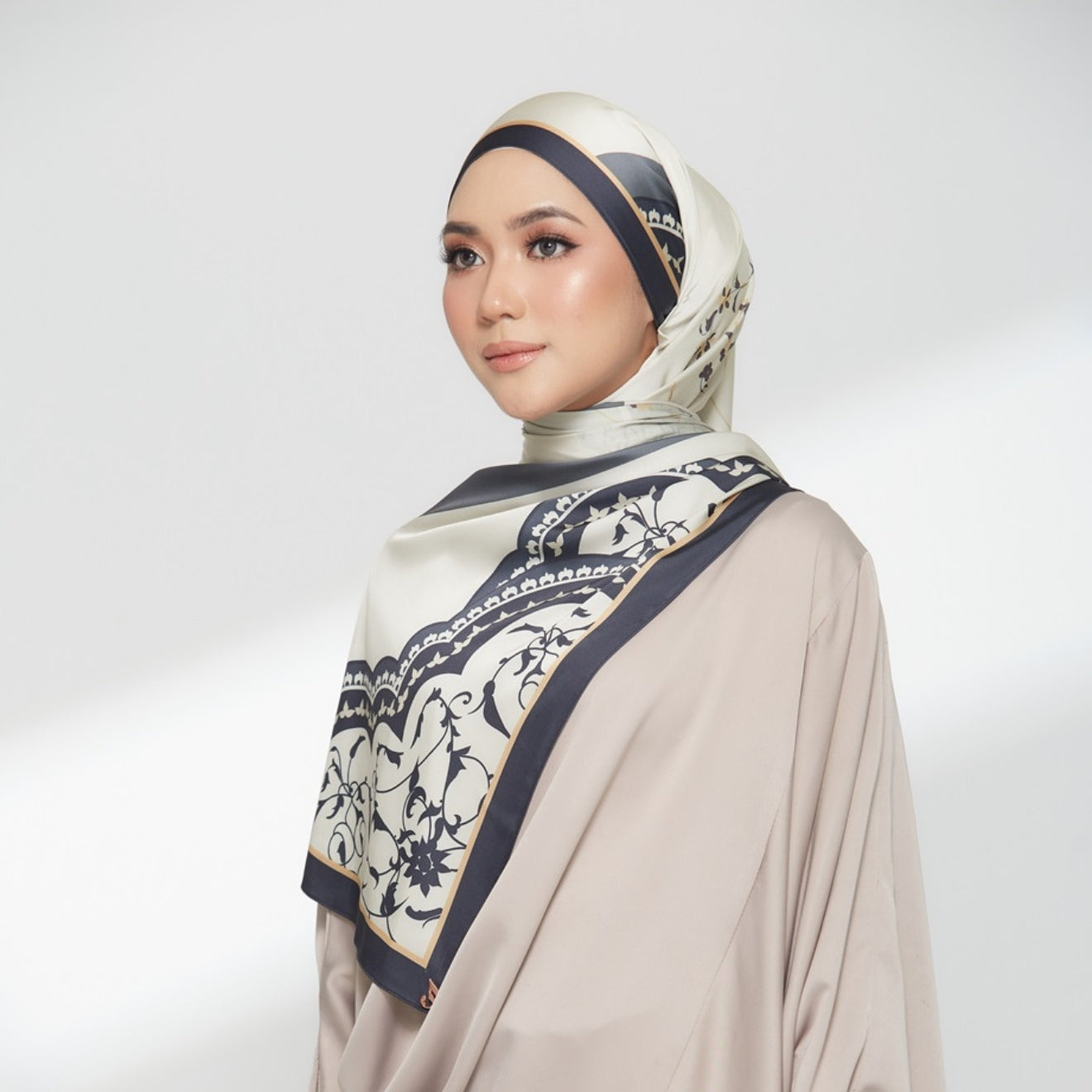 Birai Shawl: Grey