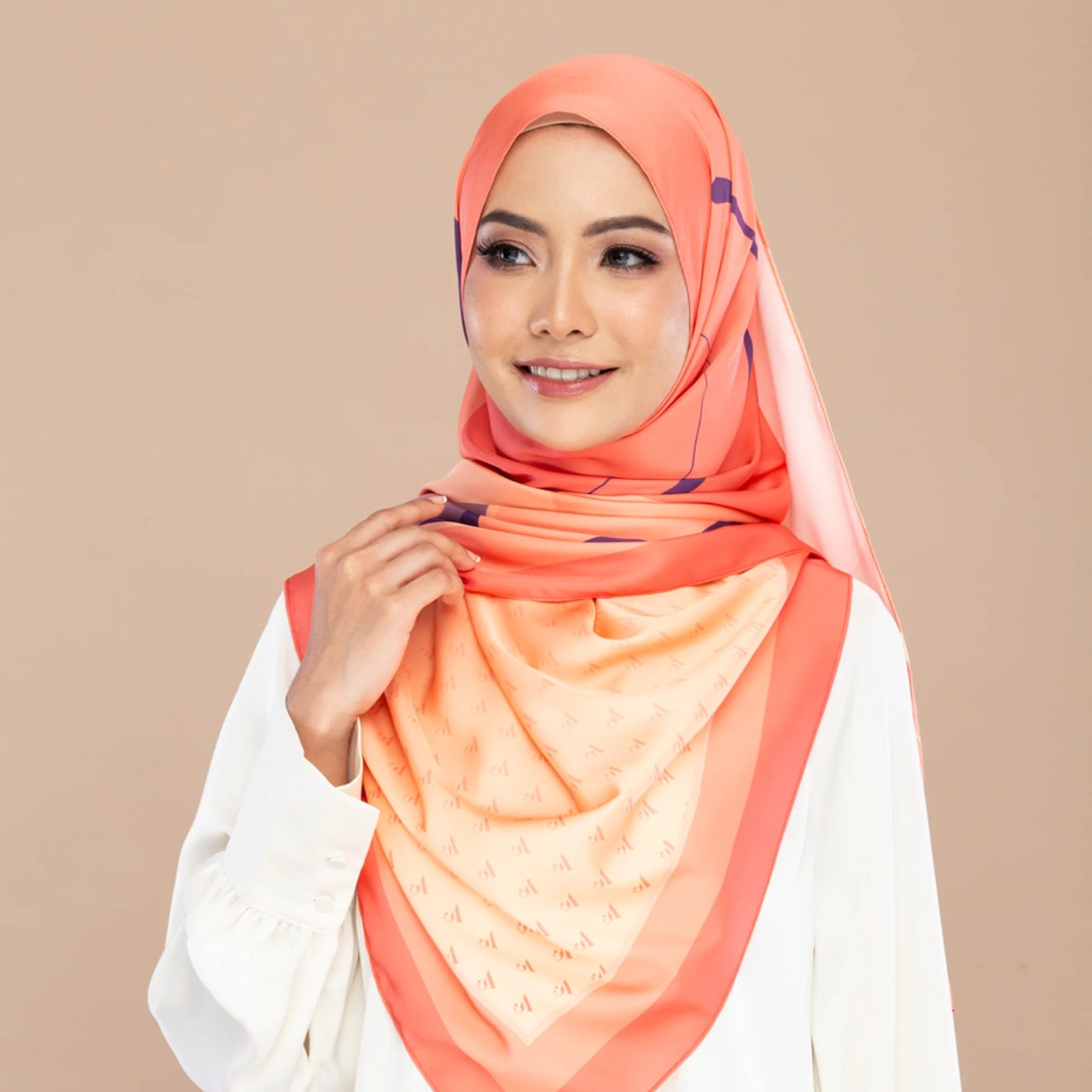 Pancawarna Shawl: Tawan