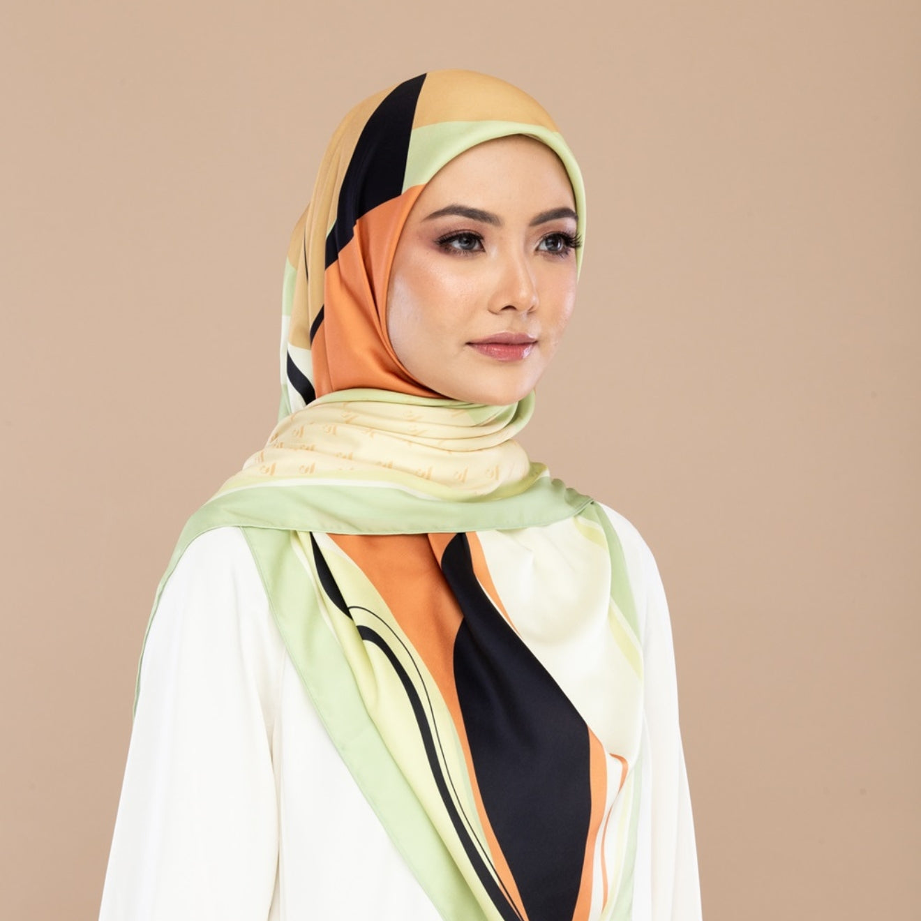 Pancawarna Scarf: Tenang
